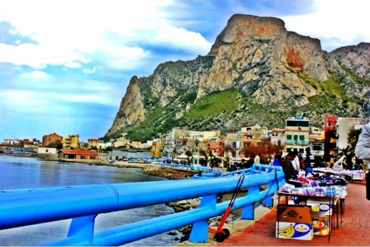 Appartamento Sferracavallo Bagian luar foto